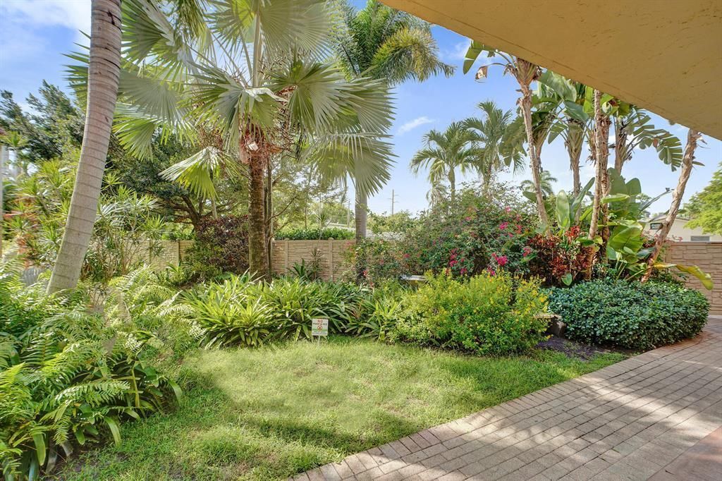 1125 NE 16th Place, Unit 209, Fort Lauderdale, FL 33305 Photo