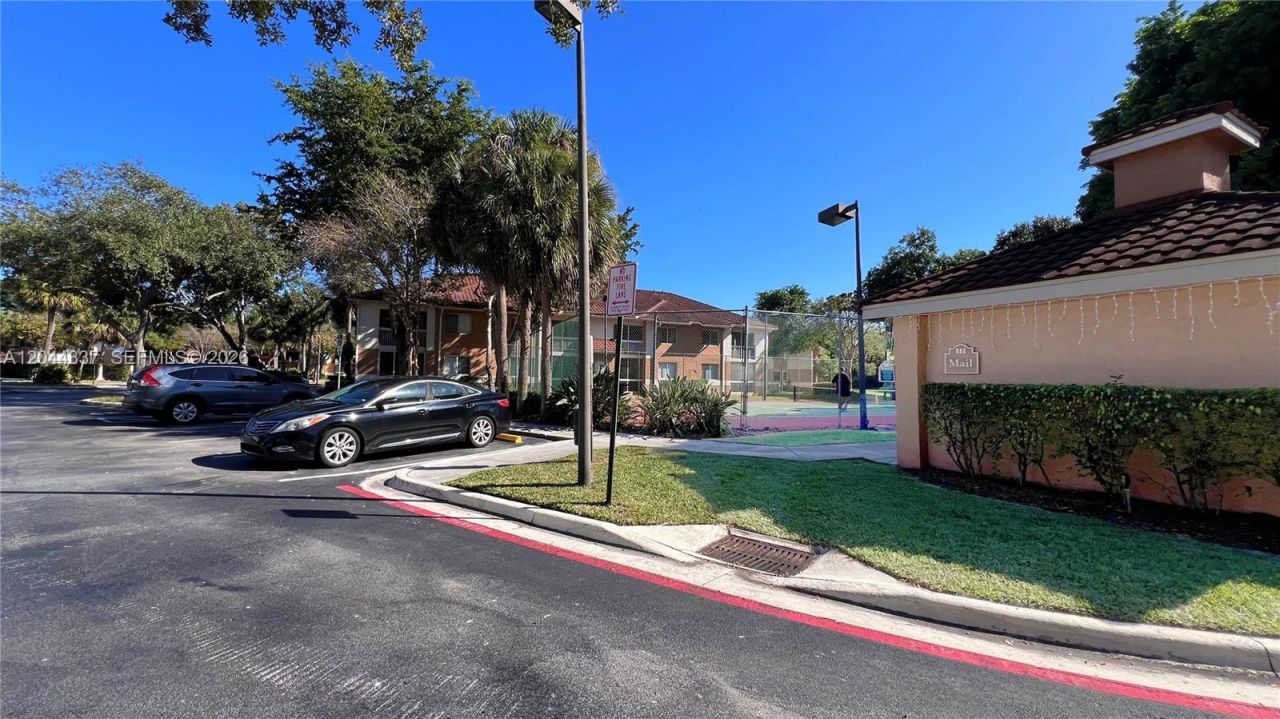 757 NW 92nd Ave , Unit 757, Plantation, FL 33324 Photo