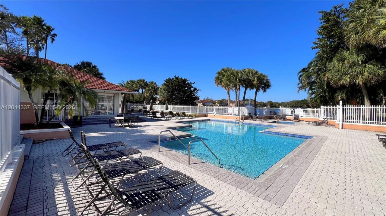 757 NW 92nd Ave , Unit 757, Plantation, FL 33324 Photo