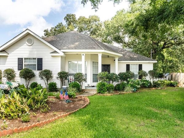 200 Portside Circle W, Mobile, AL 36695