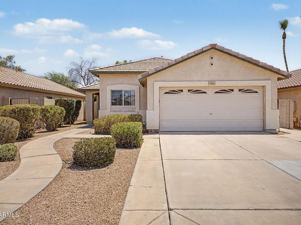 685 E CANTEBRIA Drive, Gilbert, AZ 85296