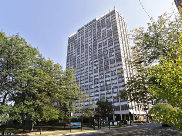 6171 N Sheridan Road, Unit 2006, Chicago, IL 60660