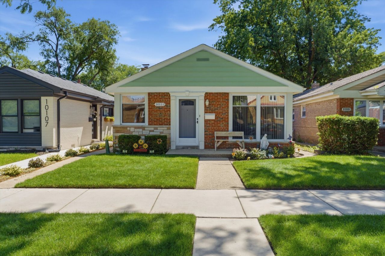 10111 S California Avenue, Chicago, IL 60655 Main Photo
