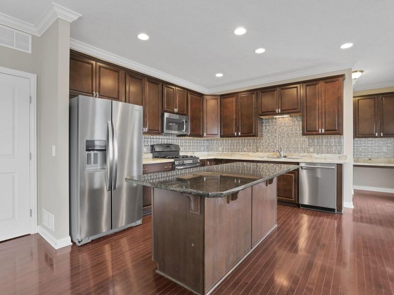 5950 Mchine Way , Westerville, OH 43081 Photo 9