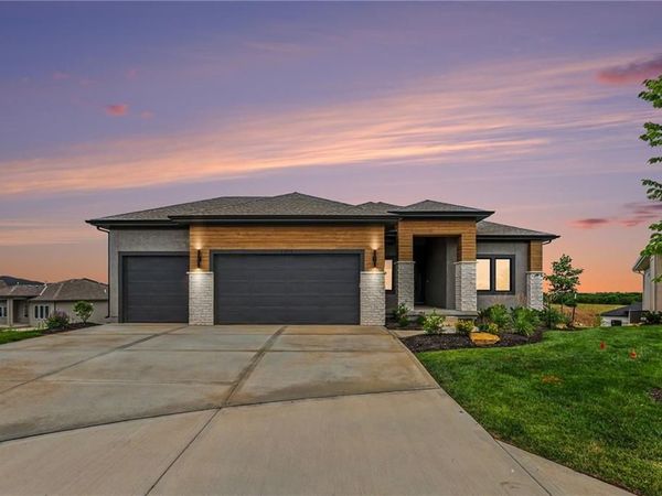 11275 S Gleason Road, Olathe, KS 66061