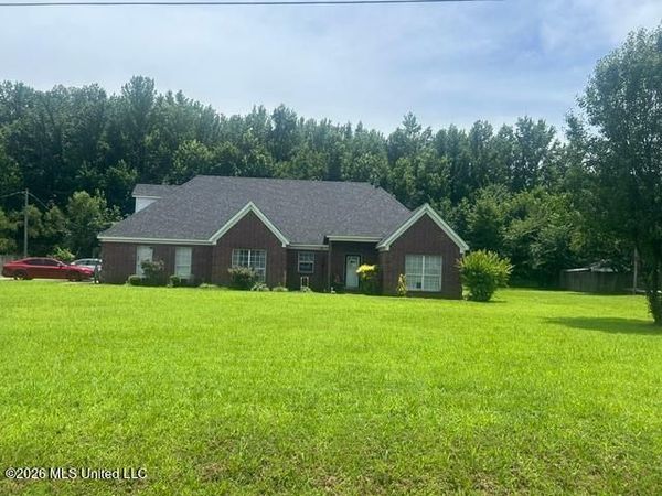 170 Dry Field Road, Byhalia, MS 38611