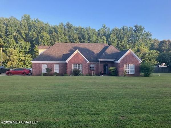 170 Dry Field Road, Byhalia, MS 38611