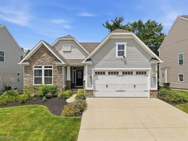 3111 Liberty Ledges Drive, Twinsburg, OH 44087