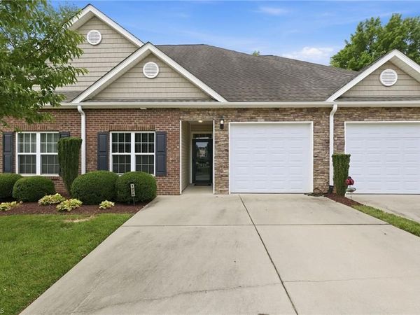 1020 Lake Michael Way , Mebane, NC 27302