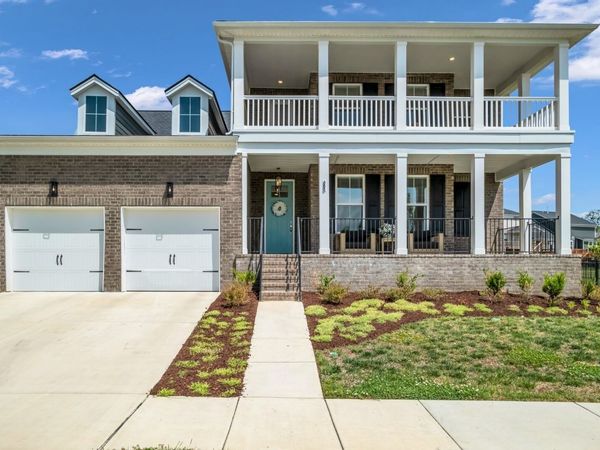 885 Rockwell Dr, Hendersonville, TN 37075