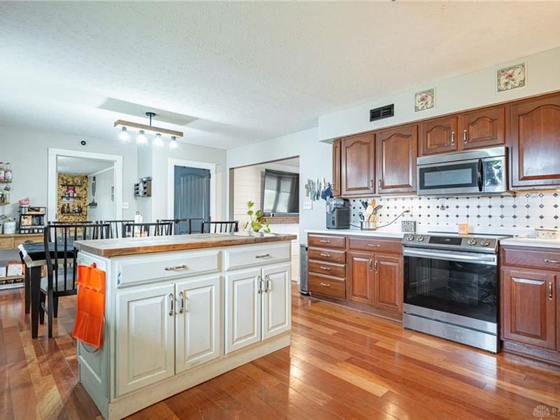 10551 Old Dayton Road, New Lebanon, OH 45345 Photo 12