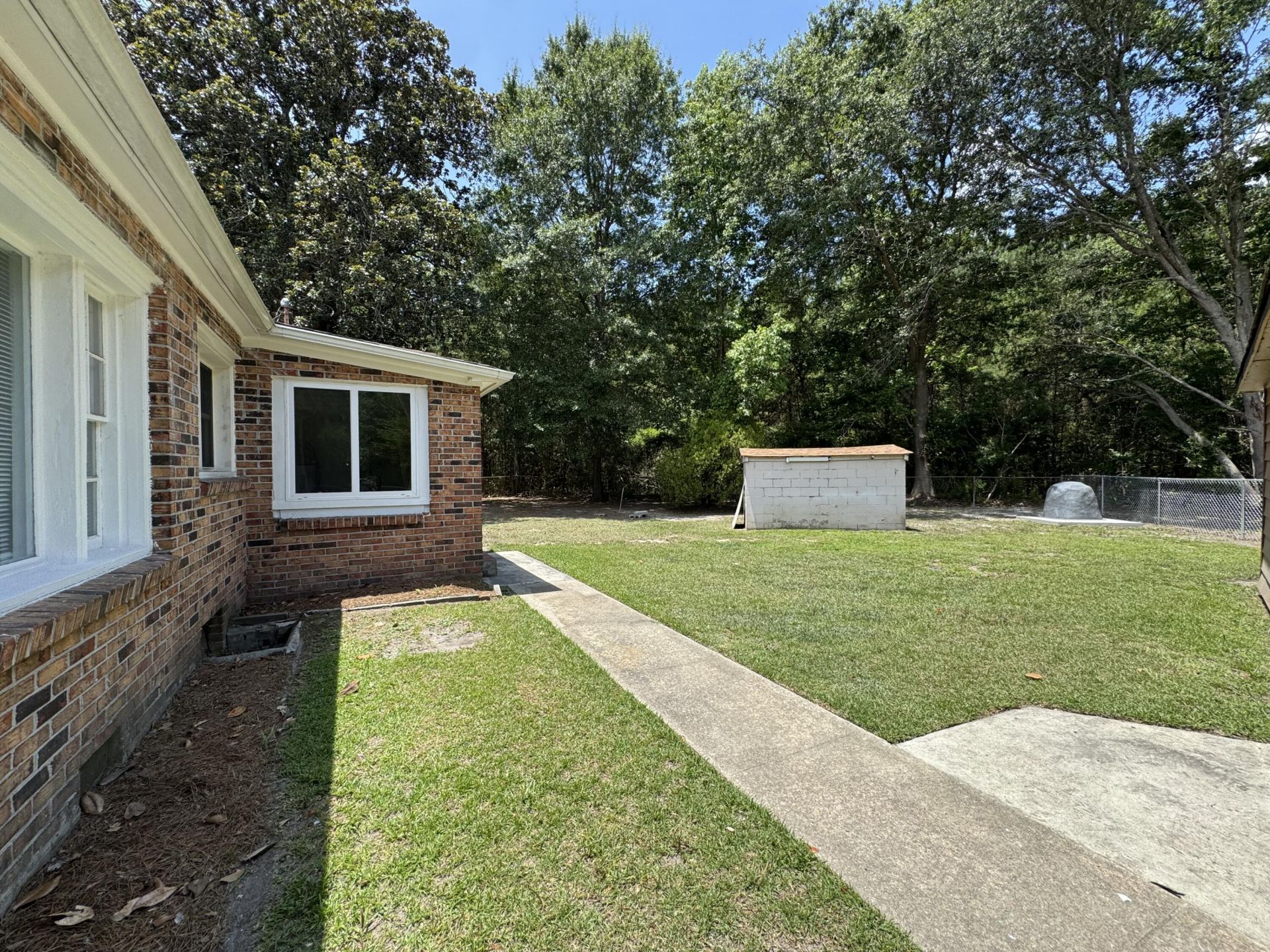 933 S Live Oak Drive Photo 15