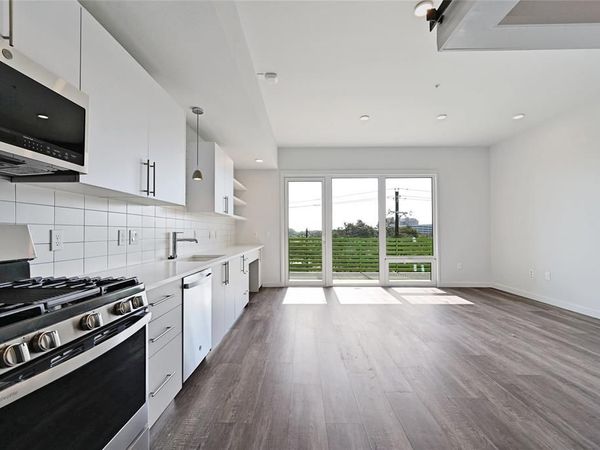4004 Banister LN, Unit 303, Austin, TX 78704