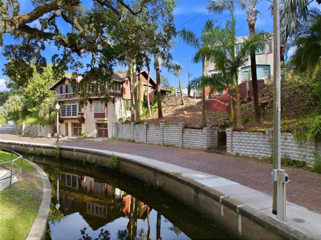 651 10th Ave S , Saint Petersburg, FL 33701 Photo