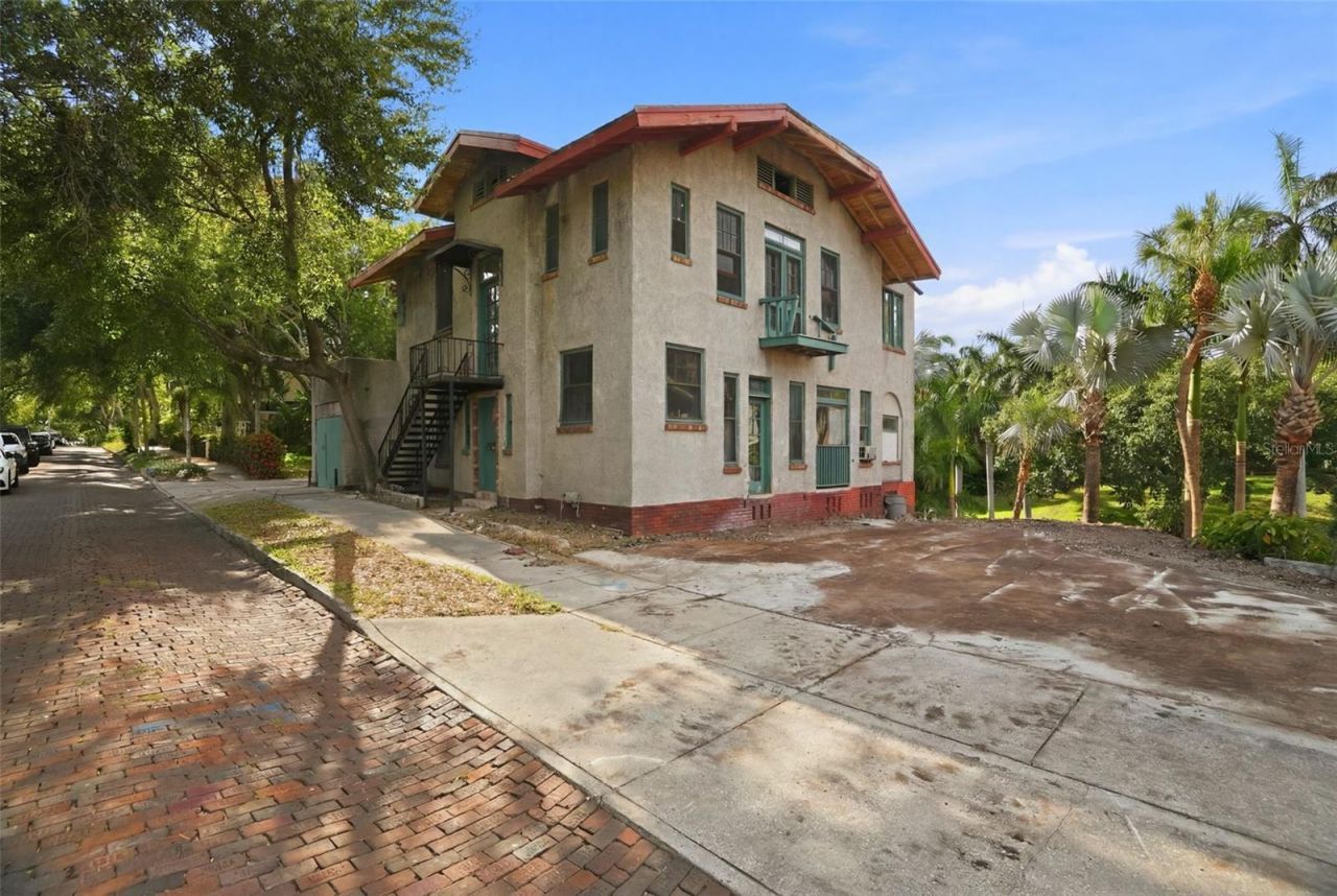 651 10th Ave S , Saint Petersburg, FL 33701 Photo