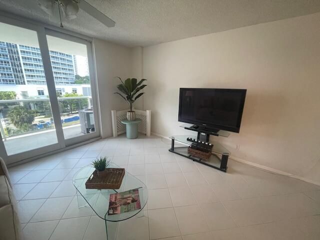 336 N Birch Road, Unit 6d, Fort Lauderdale, FL 33304 Photo