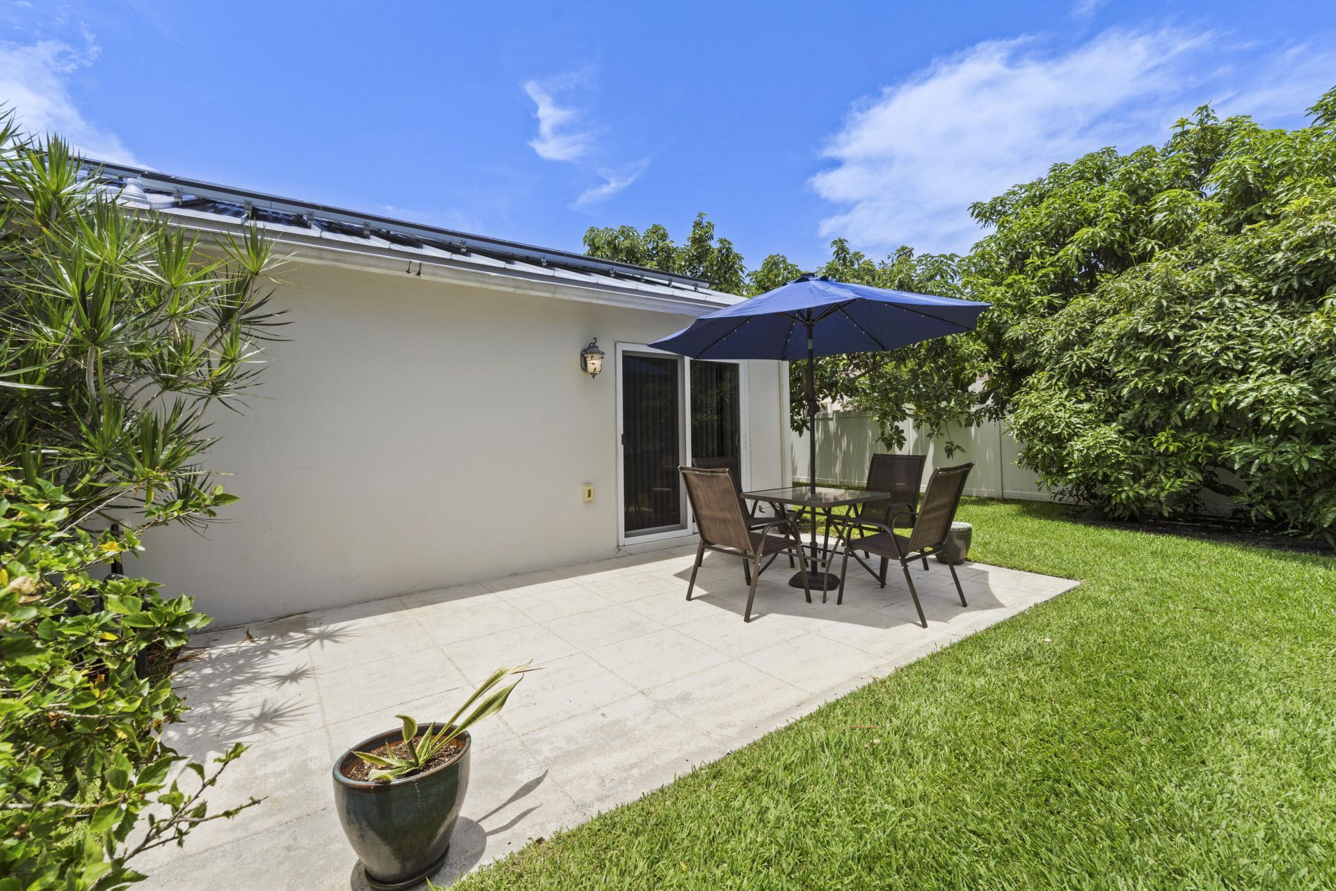 1264 Pine Sage Circle, West Palm Beach, FL 33409 Photo