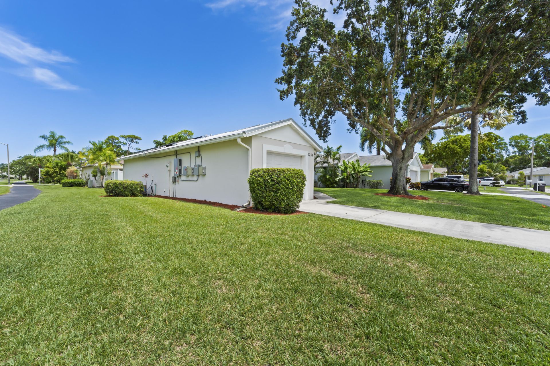 1264 Pine Sage Circle, West Palm Beach, FL 33409 Photo