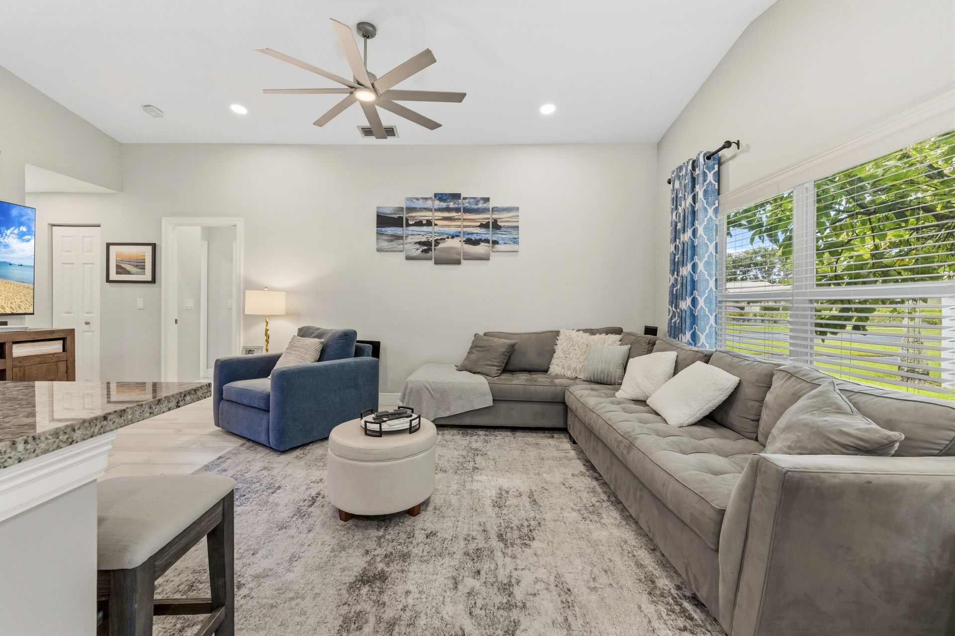 1264 Pine Sage Circle, West Palm Beach, FL 33409 Photo