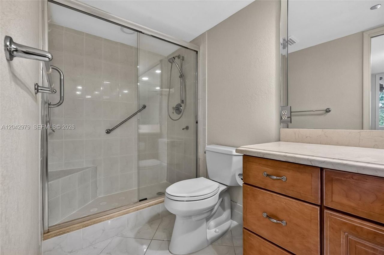 4015 W Palm Aire Dr, Unit 502, Pompano Beach, FL 33069 Photo