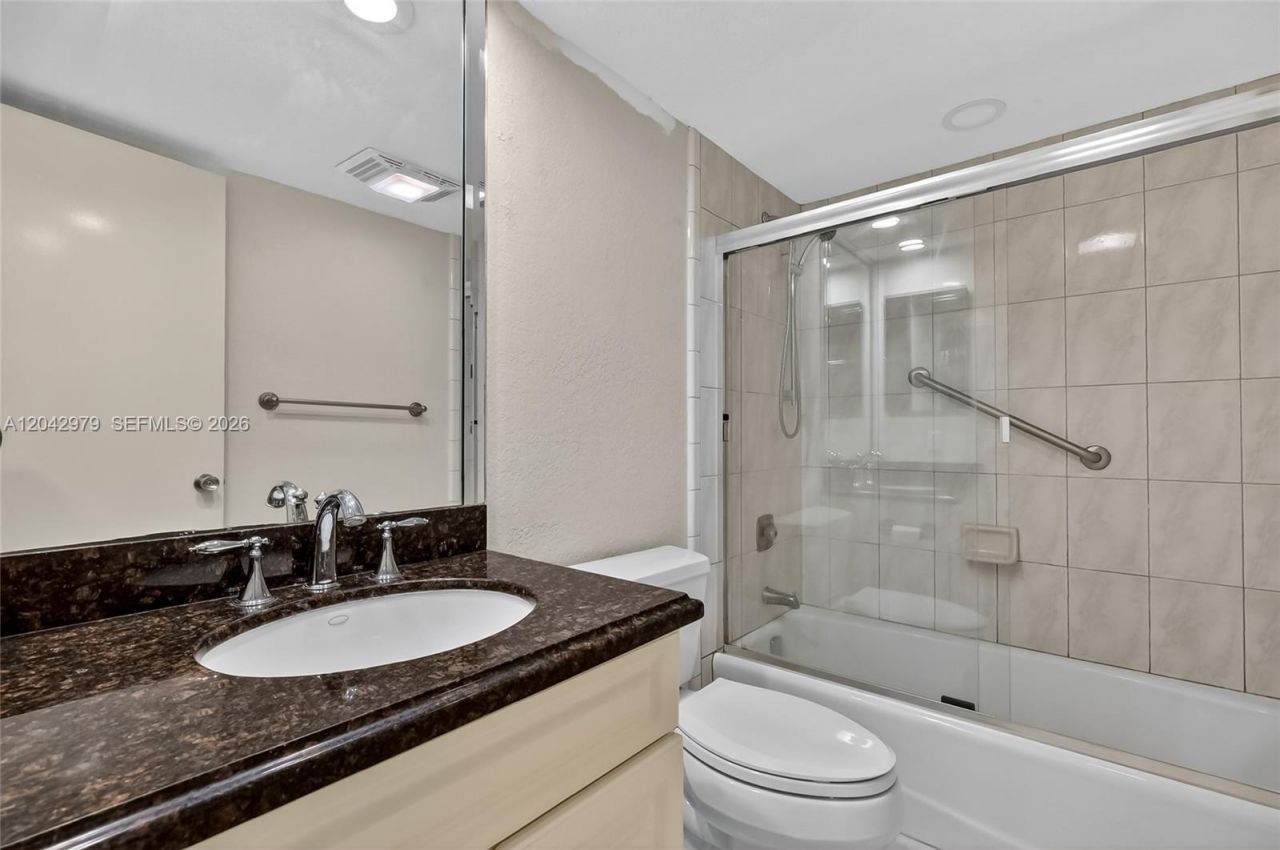 4015 W Palm Aire Dr, Unit 502, Pompano Beach, FL 33069 Photo