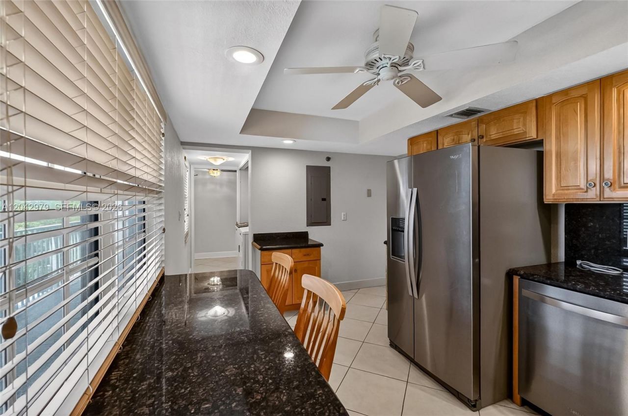 4015 W Palm Aire Dr, Unit 502, Pompano Beach, FL 33069 Photo