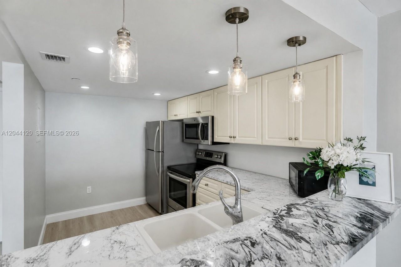 555 NE 15th St , Unit 20I, Miami, FL 33132 Photo