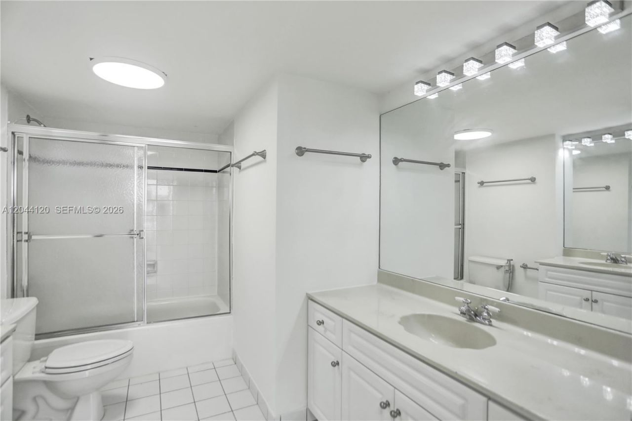 555 NE 15th St , Unit 20I, Miami, FL 33132 Photo