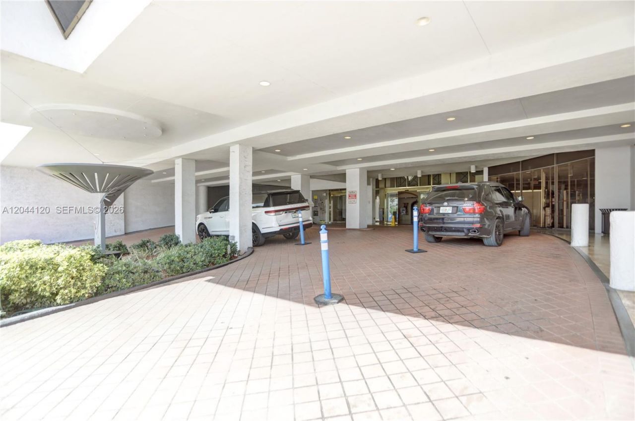 555 NE 15th St , Unit 20I, Miami, FL 33132 Photo