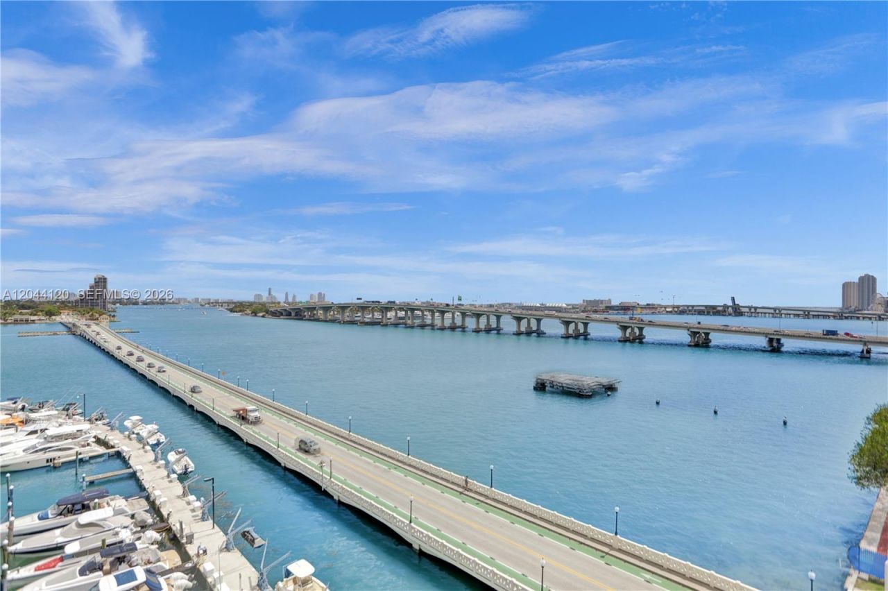555 NE 15th St , Unit 20I, Miami, FL 33132 Photo