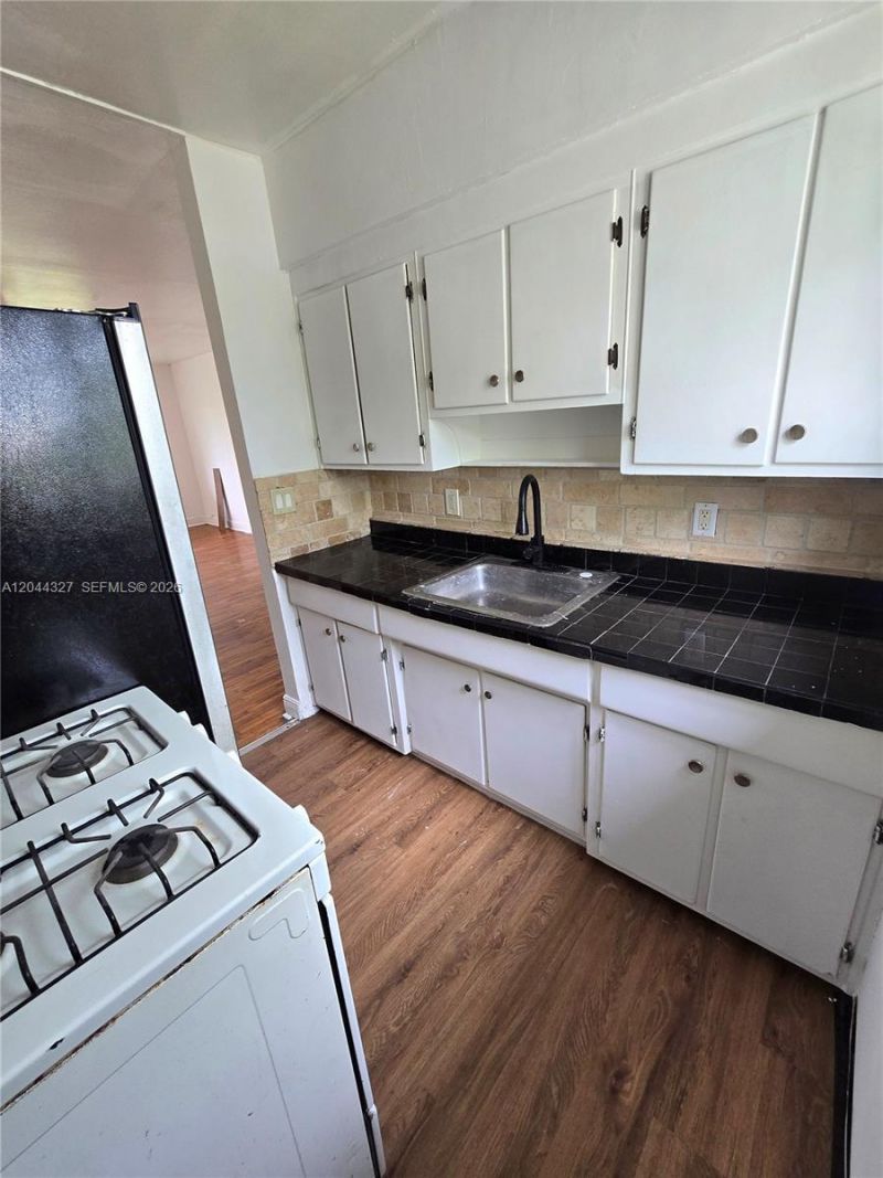 7035 Rue Granville, Unit 3, Miami Beach, FL 33141 Photo