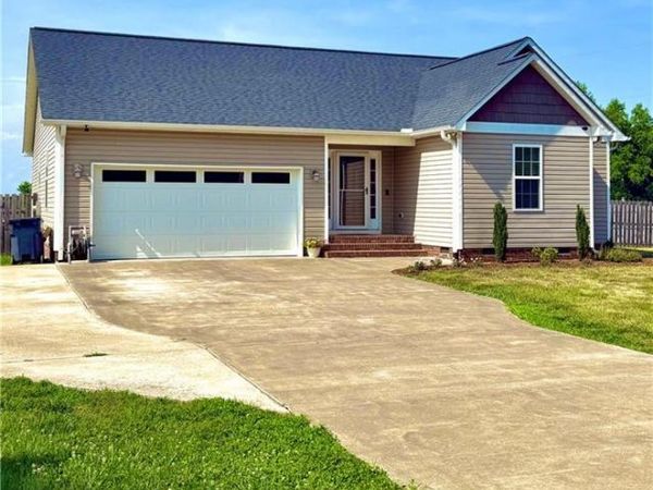 106 Tranquility Lane, Harmony, NC 28634