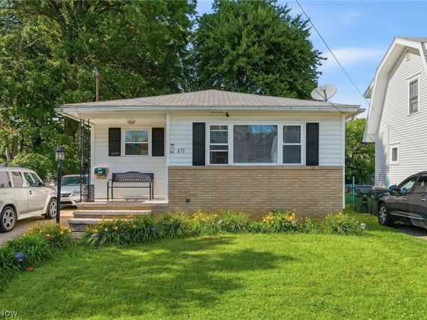 617 Marguerite Avenue , Cuyahoga Falls, OH 44221