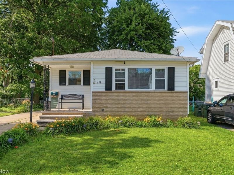 617 Marguerite Avenue, Cuyahoga Falls, OH 44221 Photo 2