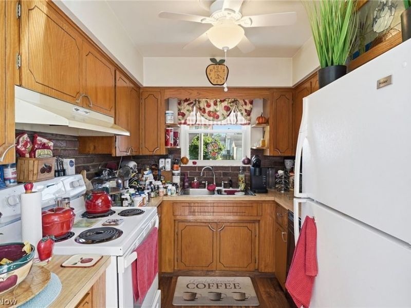 617 Marguerite Avenue, Cuyahoga Falls, OH 44221 Photo 7