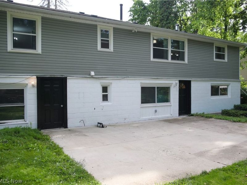 1087 Krumroy Road, Akron, OH 44306 Photo 23