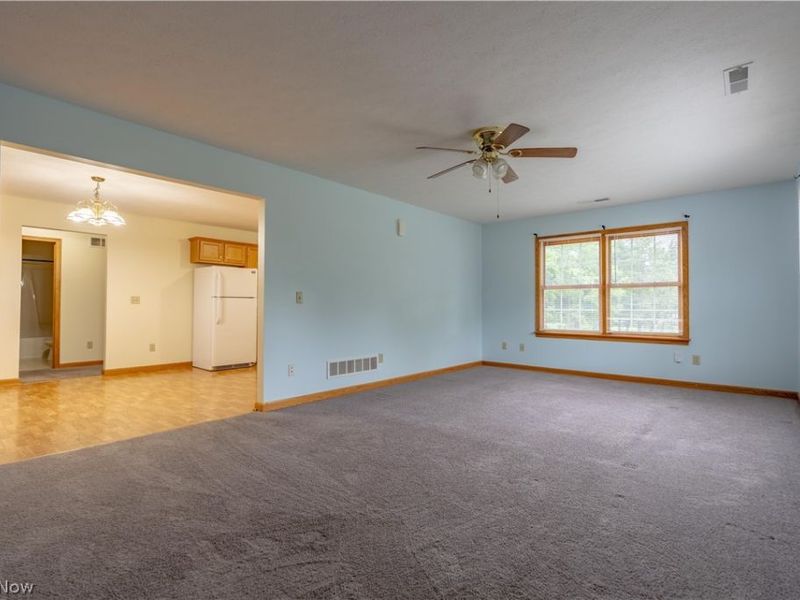 2919 Cliftmont Avenue NE, Canton, OH 44705 Photo 2