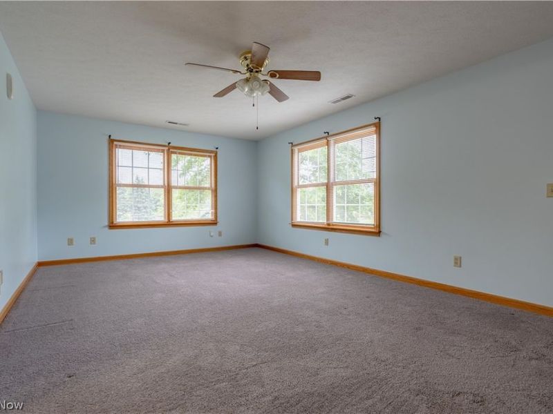 2919 Cliftmont Avenue NE, Canton, OH 44705 Photo 3
