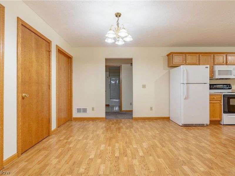 2919 Cliftmont Avenue NE, Canton, OH 44705 Photo 6