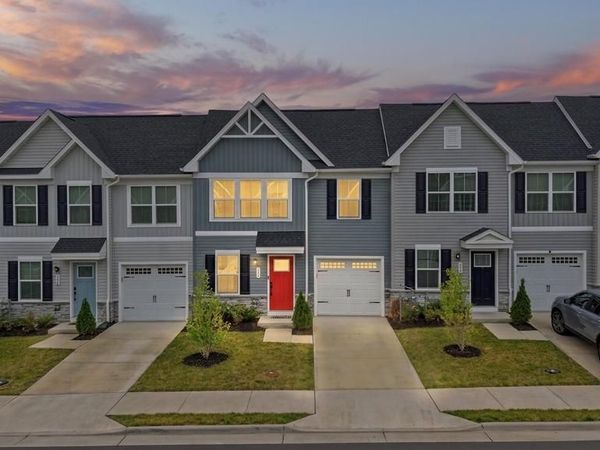 106 HARDY, WINCHESTER, VA 22602
