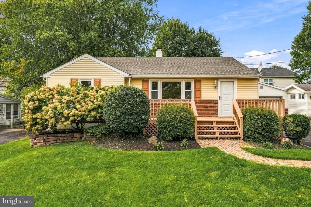 234 Garden Avenue, Horsham, PA 19044 Main Photo