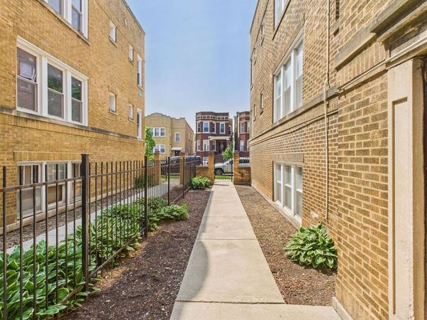 4338 W Kamerling Avenue , Unit 2N, Chicago, IL 60651