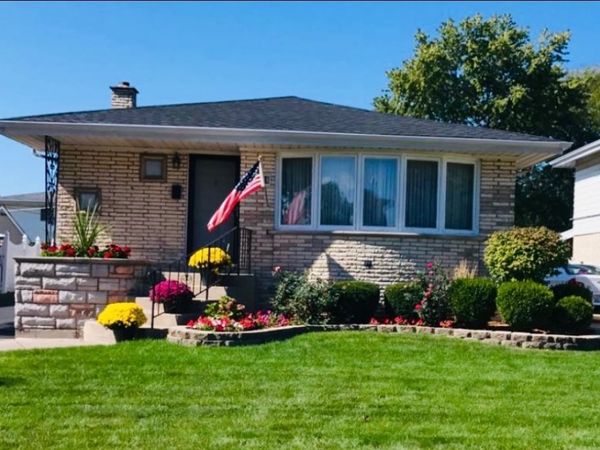 10828 S Kilbourn Avenue , Oak Lawn, IL 60453