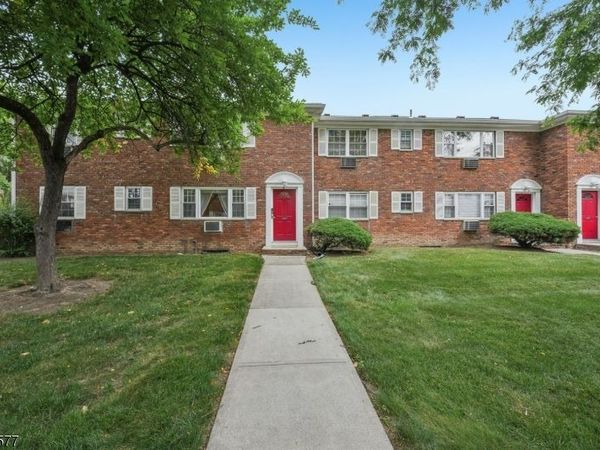 1255 Valley Rd, Wayne, NJ 07470