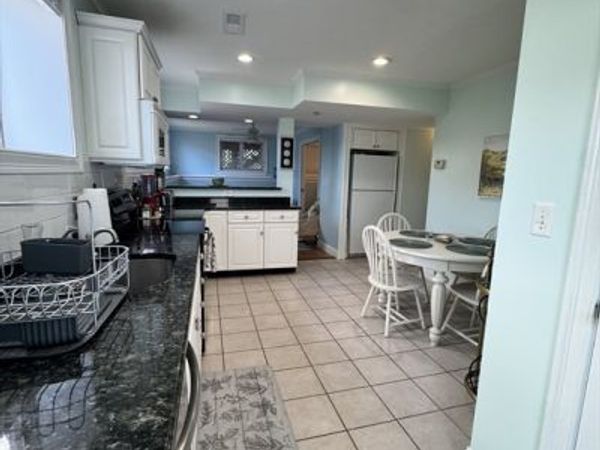 8 6th, Unit 1, Newbury, MA 01951