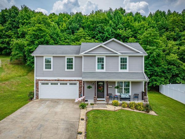 102 Carmack Drive, Bristol, VA 24201