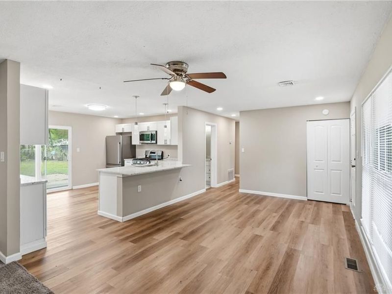 225 Beam Drive, Franklin, OH 45005 Photo 8