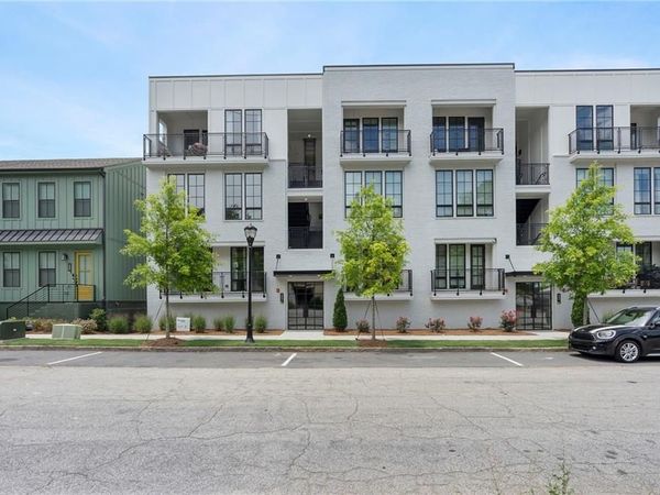 989 Bibbs Circle NW , Unit 24, Atlanta, GA 30318