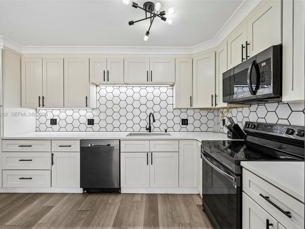 5016 50th Way, West Palm Beach, FL 33409