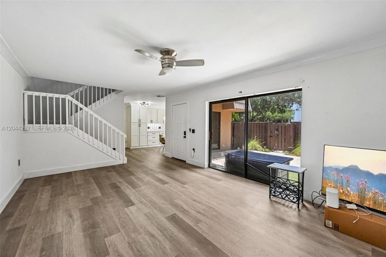 5016 50th Way, West Palm Beach, FL 33409 Photo